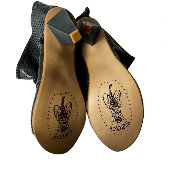 NEW IN BOX Fly London Indigo Iwo Toe Dark Grey Leather Ankle Boot 40 - Picture 9 of 16